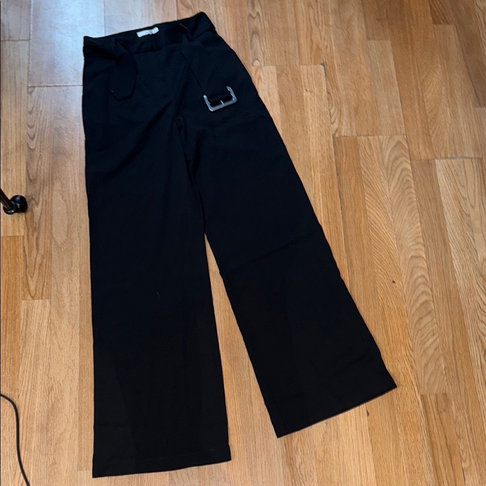 Ovi Black Wide Leg Pants with Modern Aesthetic